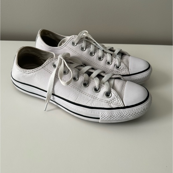 Women’s converse - Picture 3 of 7
